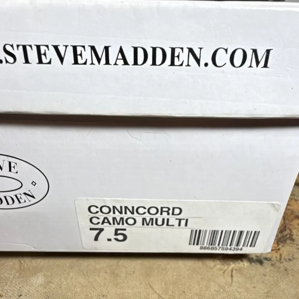 Steve Madden Camouflage Rhinestone Leather Women's Flats Slip-On Size 7.5